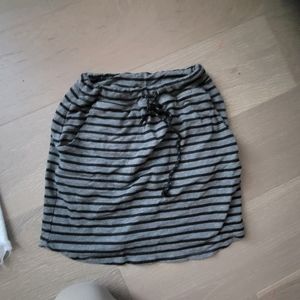 Sundry gray and white striped skirt.
